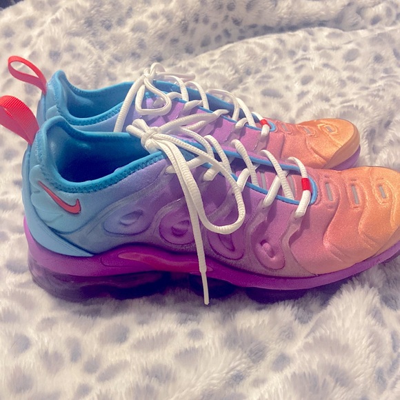 Multi colored vapor max - Picture 1 of 5